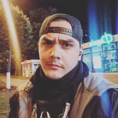 Артём Вахтанин