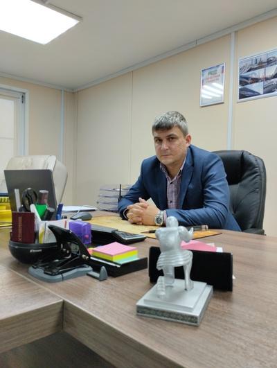 Антон Серебряников